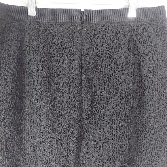 Ann Taylor Textured Black Mini Skirt, 8 Petite - Picture 5 of 9